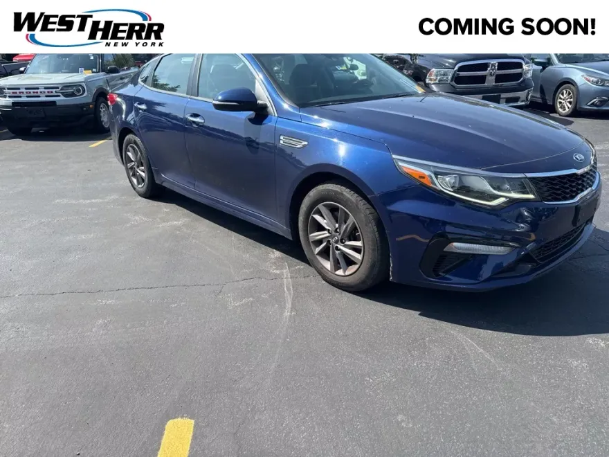 2020 Kia Optima LX photo 1