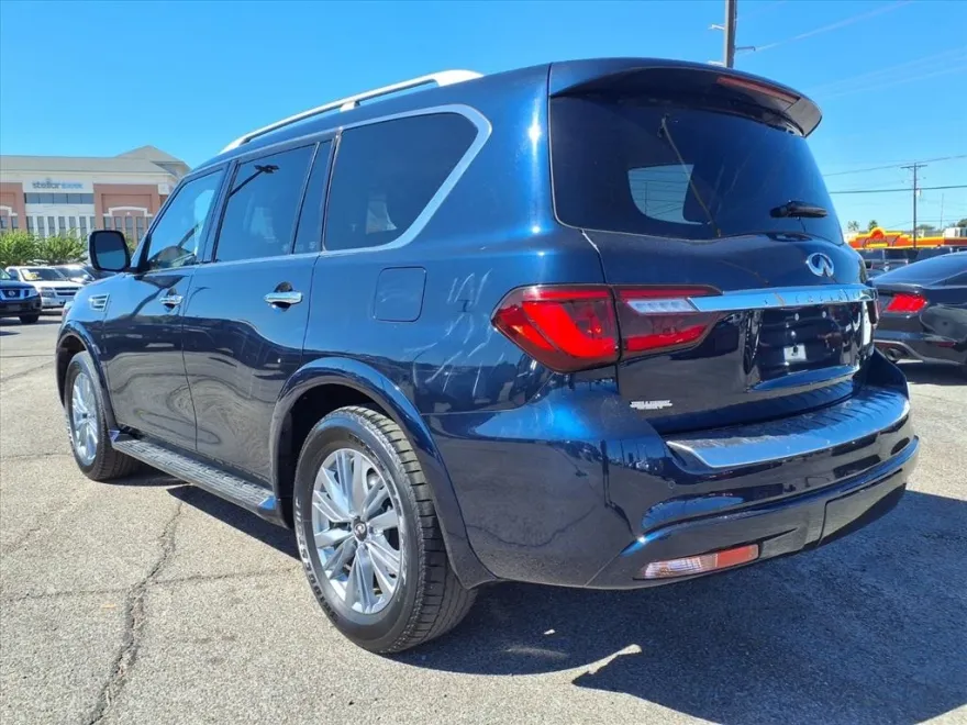 2024 Infiniti QX80 Luxe photo 1