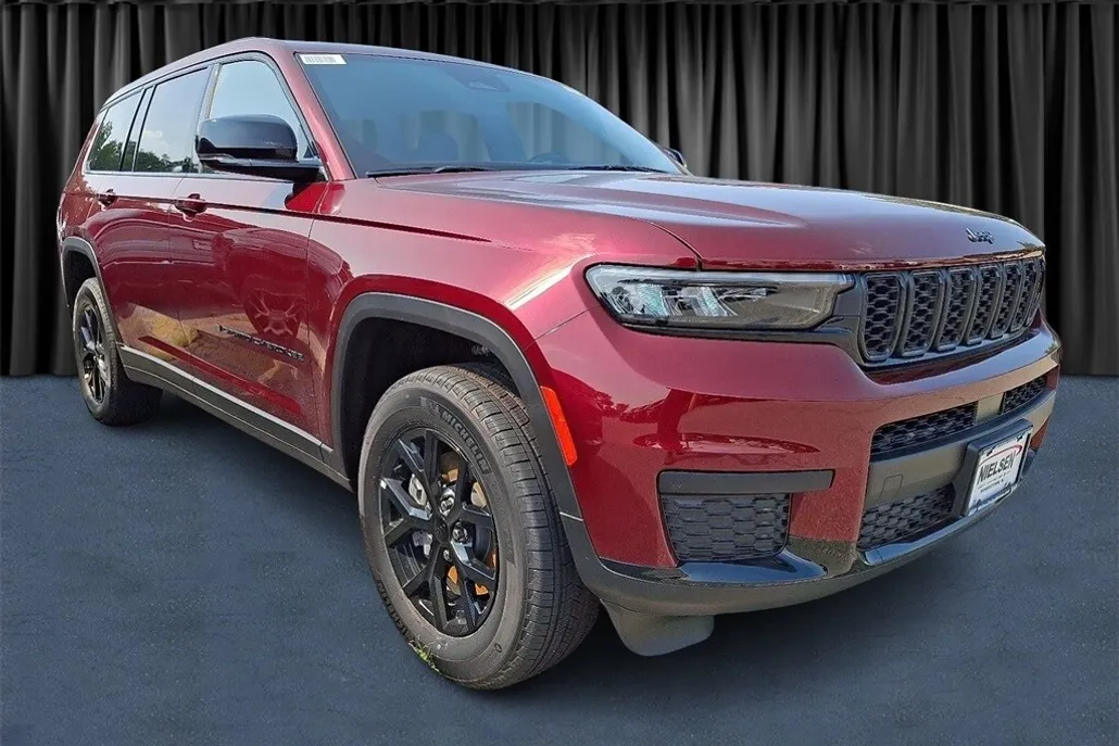 2025 Jeep Grand Cherokee Altitude X photo 1