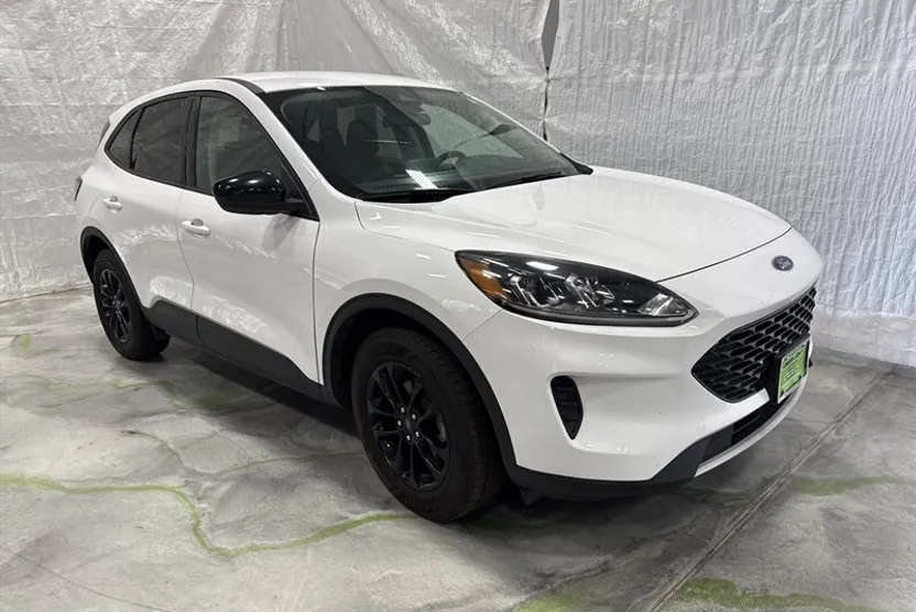 2020 Ford Escape SE Sport Hybrid photo 1