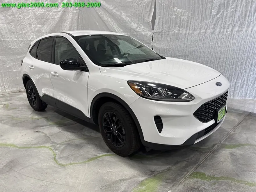 2020 Ford Escape SE Sport Hybrid photo 1