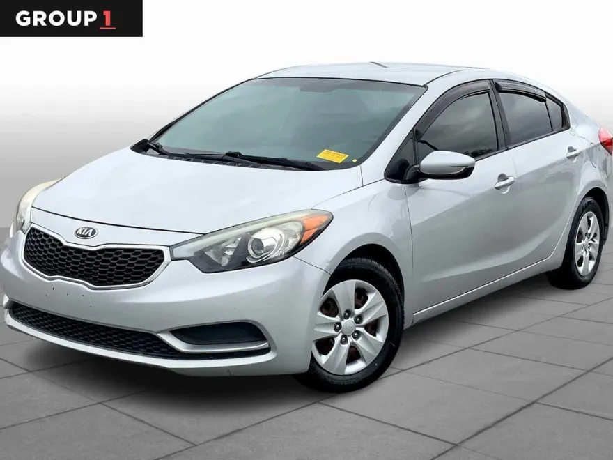 2016 Kia Forte LX photo 1