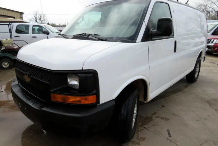2016 Chevrolet Express 2500 Cargo photo 1