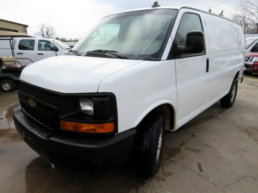 2016 Chevrolet Express 2500 Cargo photo 1