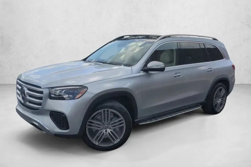 2025 Mercedes Benz GLS 450 4MATIC photo 1