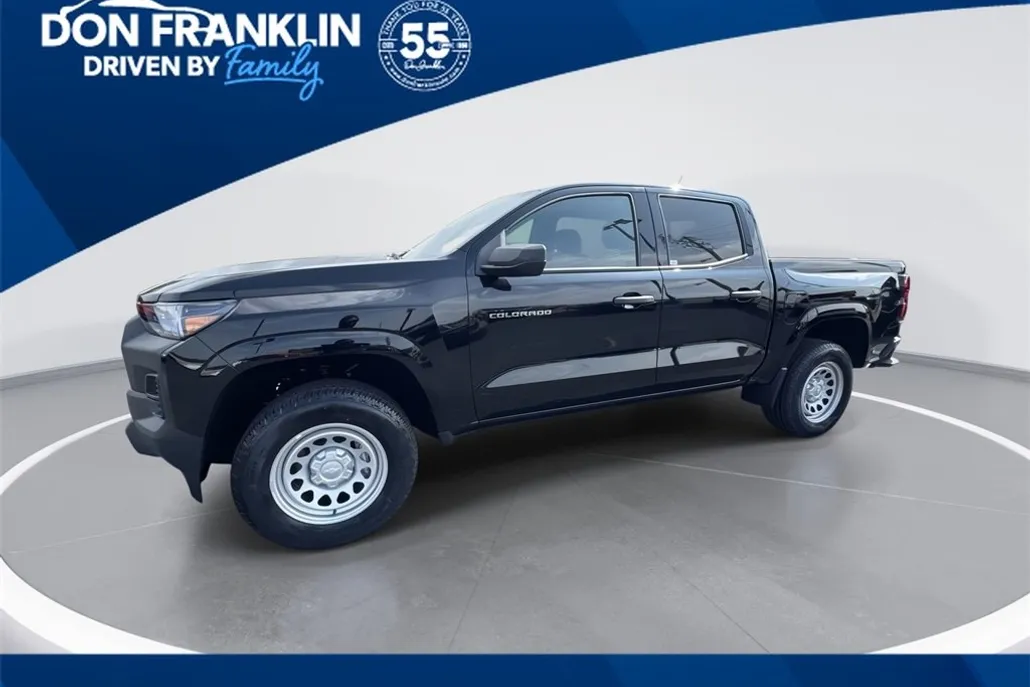 2025 Chevrolet Colorado LT photo 1