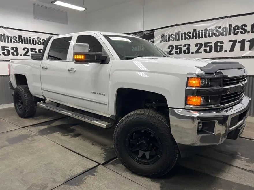 2016 Chevrolet Silverado 3500HD LTZ photo 1