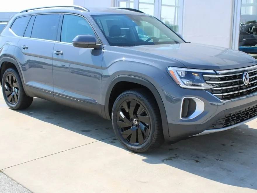 2026 Volkswagen Atlas SE Technology photo 1