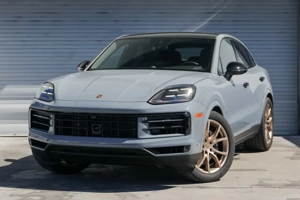 2024 Porsche Cayenne Coupe photo 1