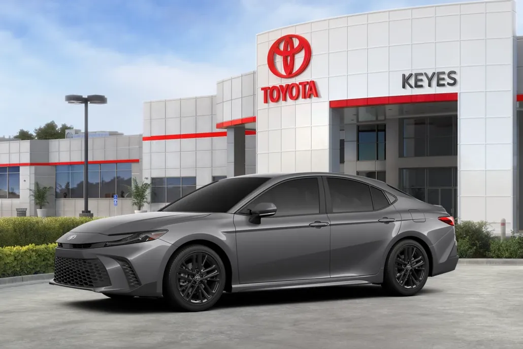 2026 Toyota Camry SE photo 1