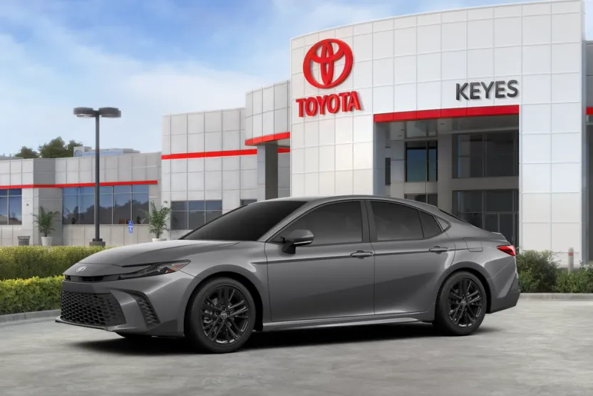 2026 Toyota Camry SE photo 1