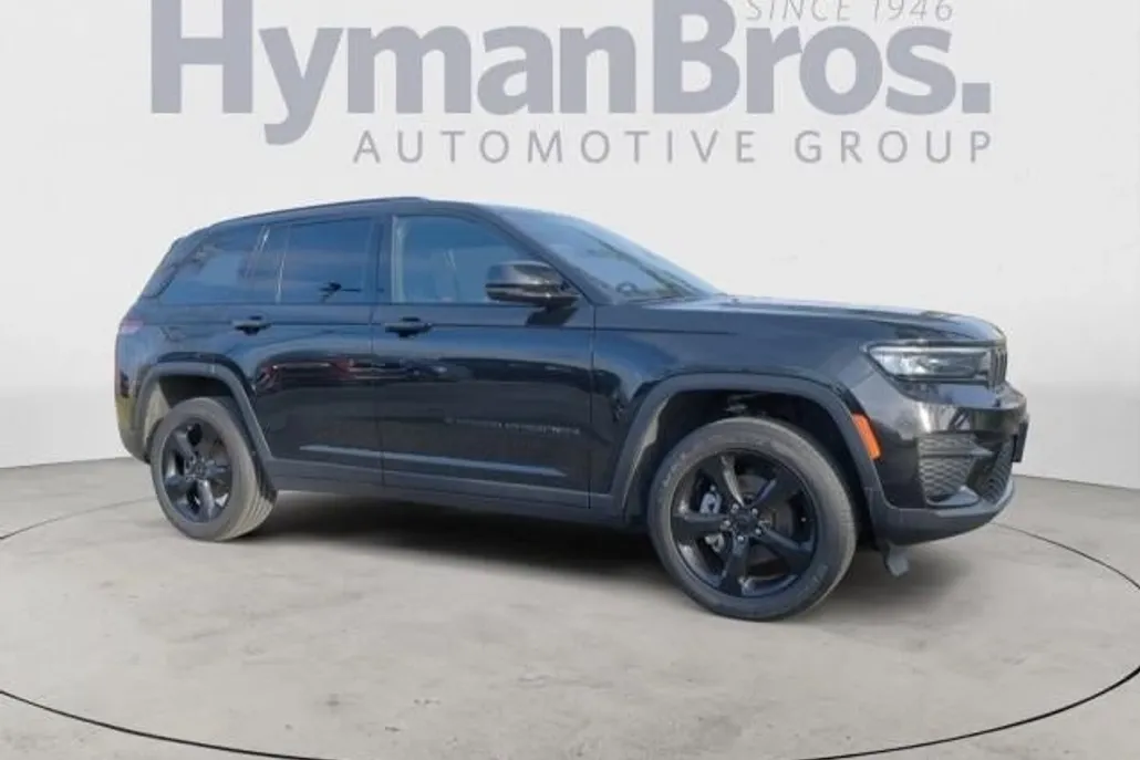 2023 Jeep Grand Cherokee Altitude photo 1