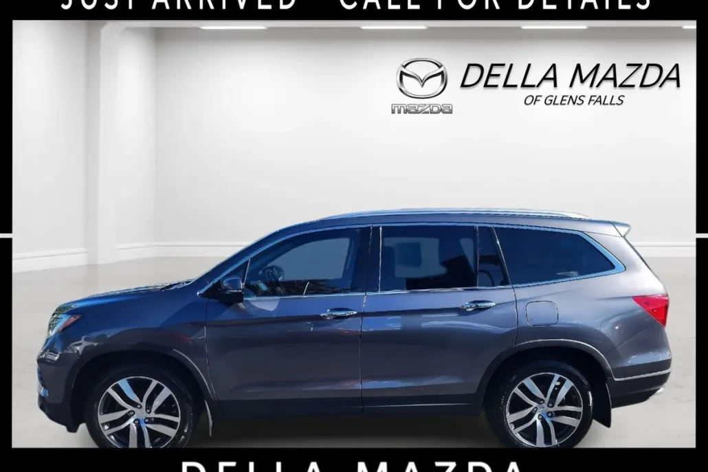 2017 Honda Pilot Elite photo 1