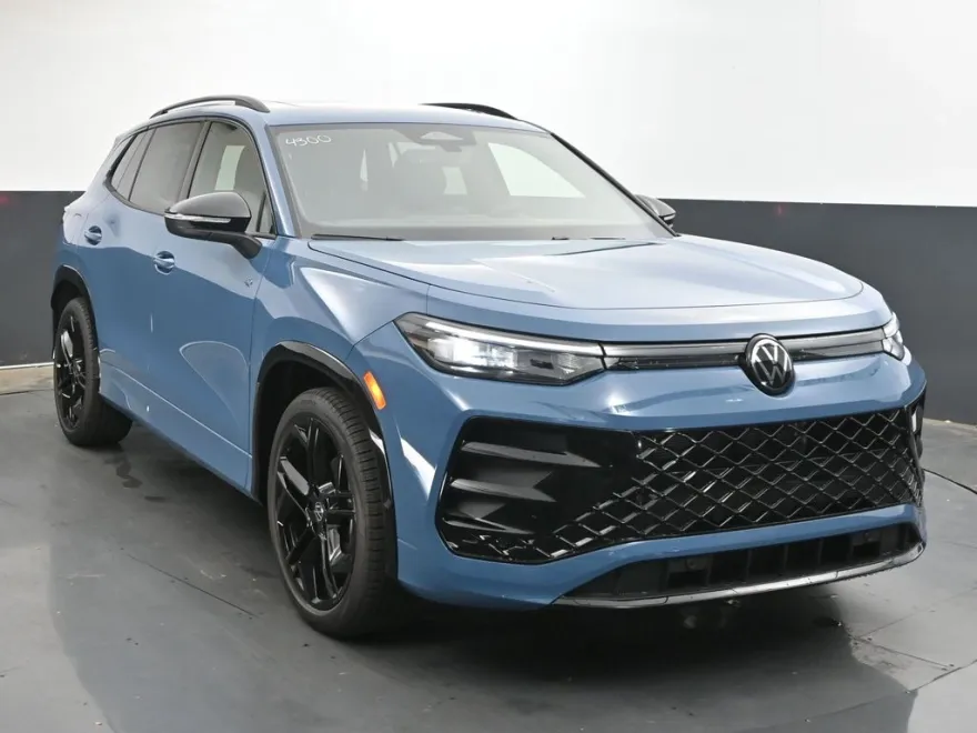 2025 Volkswagen Tiguan SE R-Line Black photo 1