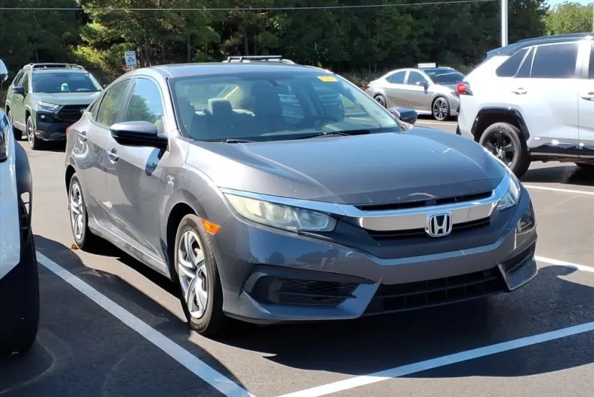 2017 Honda Civic LX photo 1