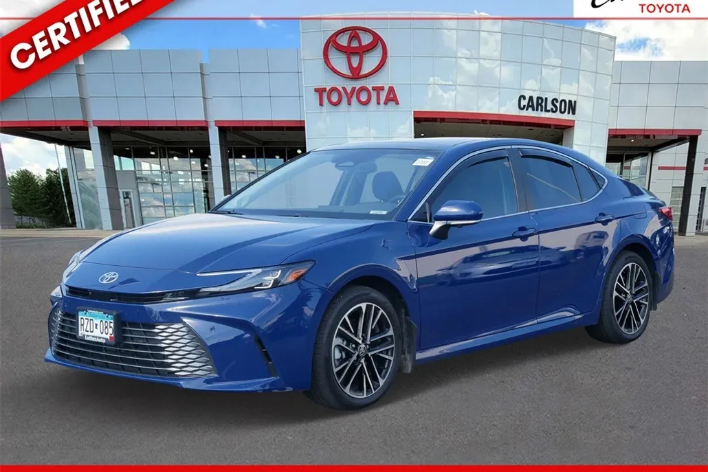 2025 Toyota Camry XLE photo 1
