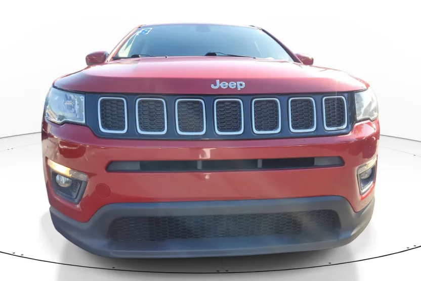 2018 Jeep Compass Latitude photo 1