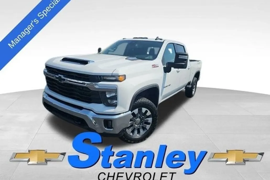 2024 Chevrolet Silverado 3500HD LT photo 1