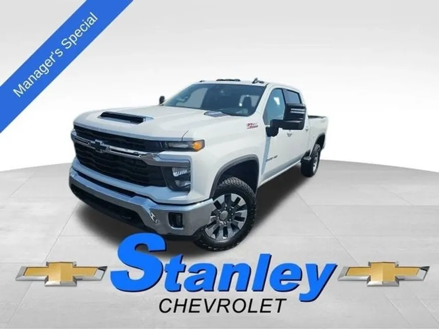 2024 Chevrolet Silverado 3500HD LT photo 1