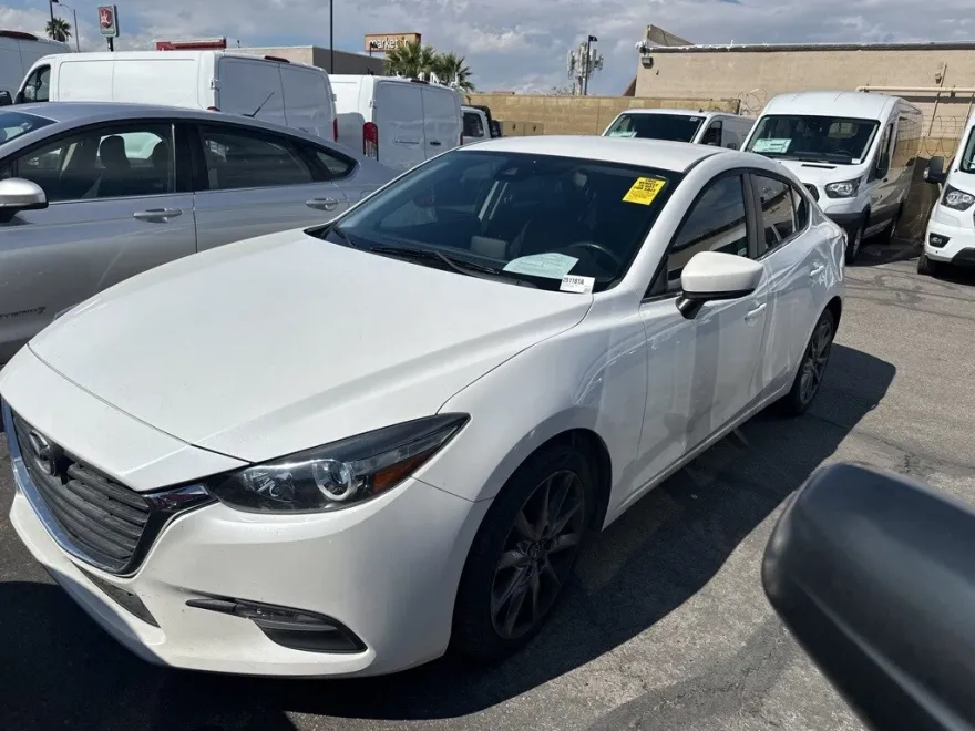 2018 Mazda Mazda3 Touring photo 1
