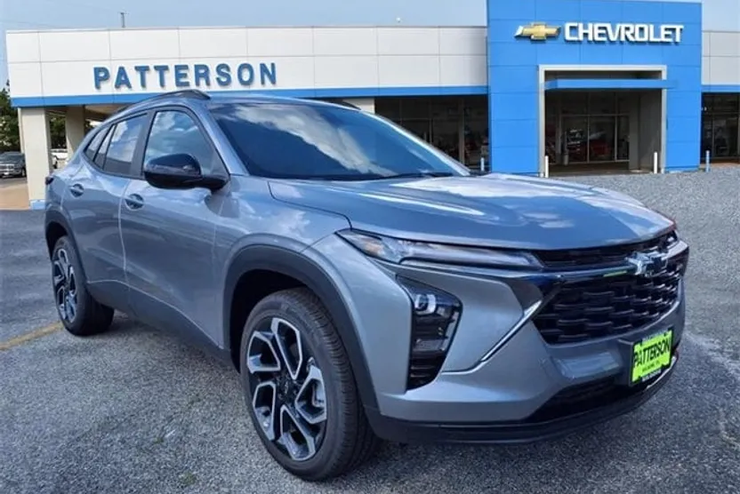 2025 Chevrolet Trax photo 1