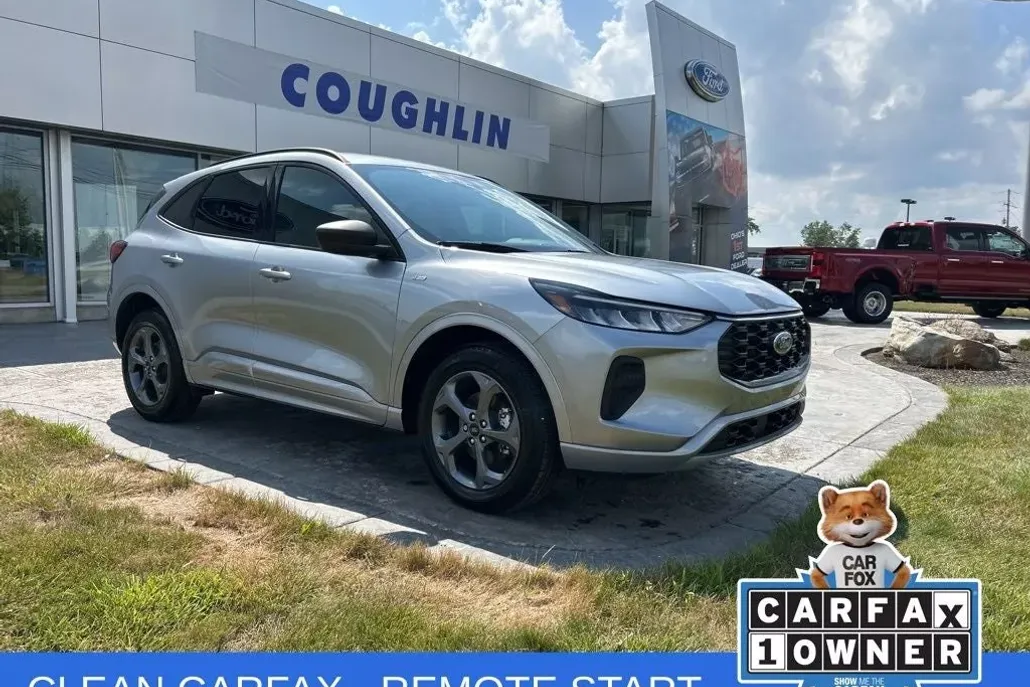 2023 Ford Escape ST-Line photo 1