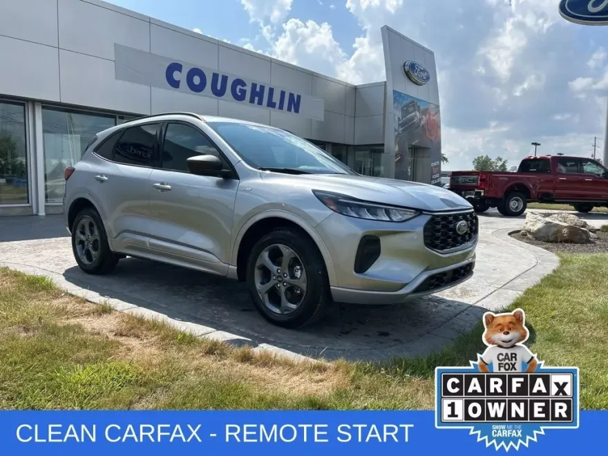 2023 Ford Escape ST-Line photo 1
