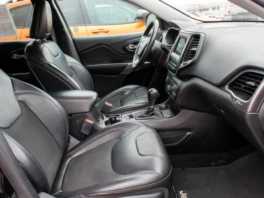 2019 Jeep Cherokee Latitude photo 20