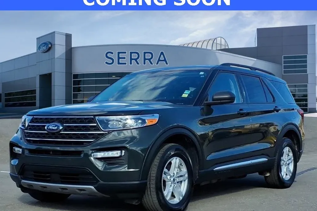 2023 Ford Explorer XLT photo 1