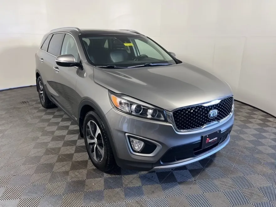 2018 Kia Sorento EX photo 1
