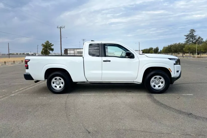 2024 Nissan Frontier King Cab S photo 1