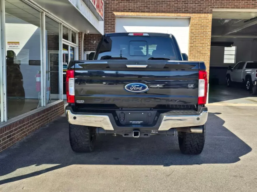 2017 Ford F-250 photo 1