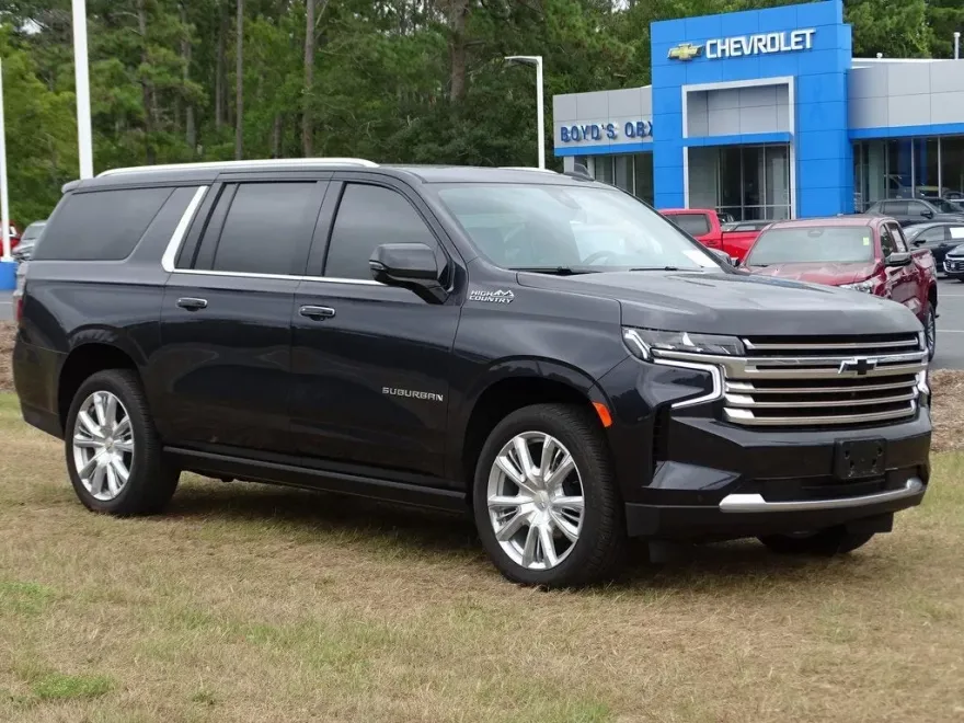 2022 Chevrolet Suburban High Country photo 1