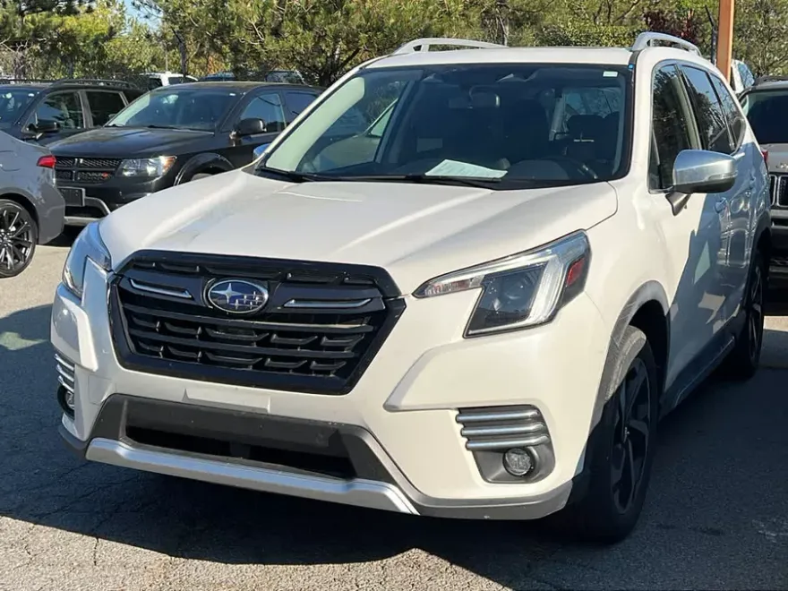 2023 Subaru Forester Touring photo 1