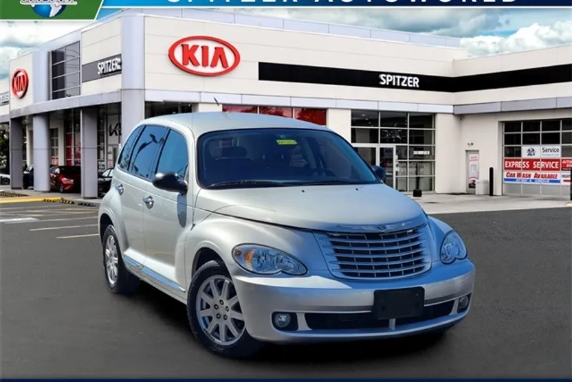 2010 Chrysler PT Cruiser Touring photo 1