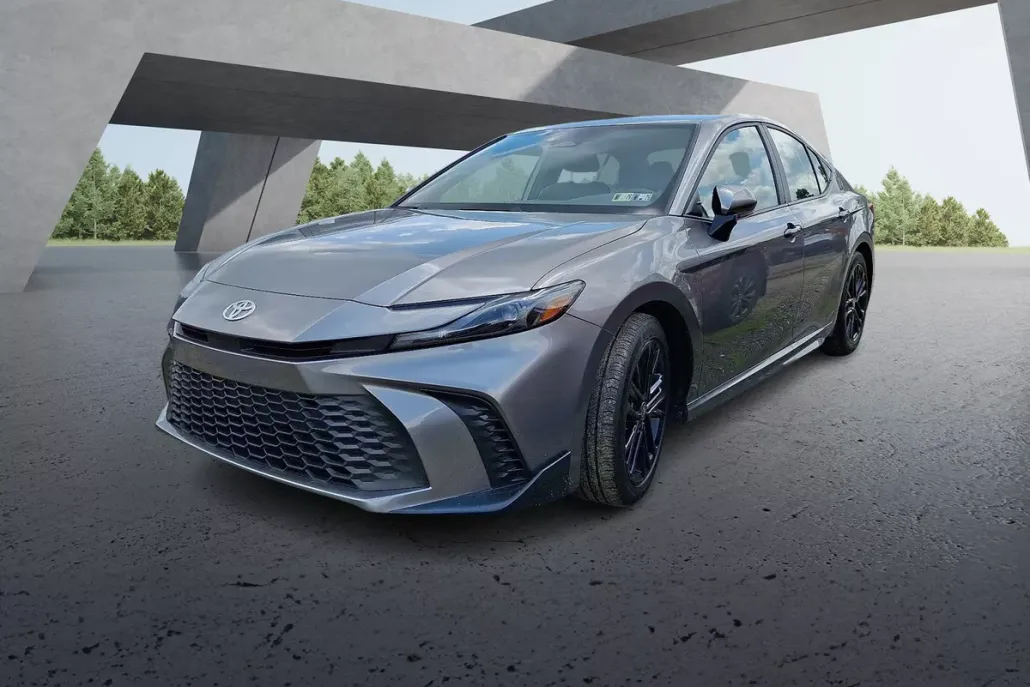 2025 Toyota Camry SE photo 1