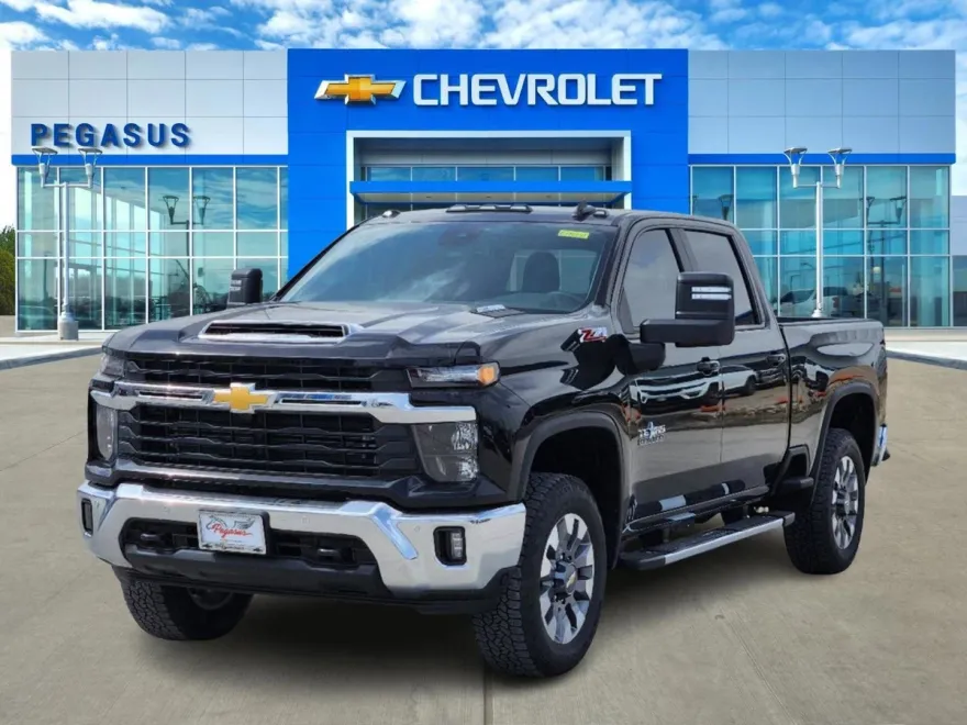 2025 Chevrolet Silverado 2500HD LT photo 1