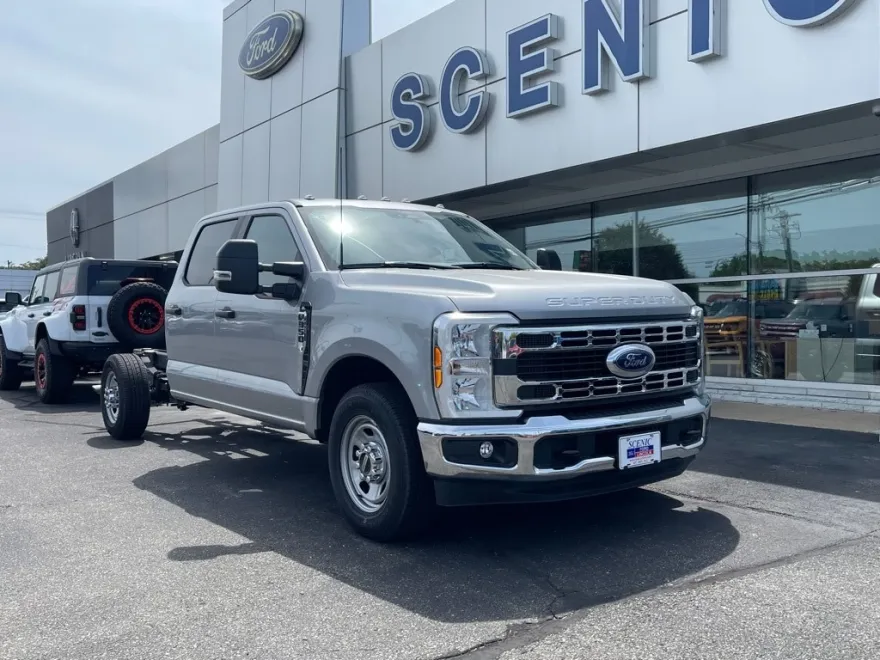 2024 Ford F-350 XL photo 1