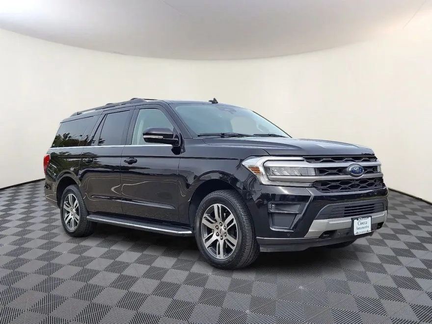 2022 Ford Expedition MAX XLT photo 1