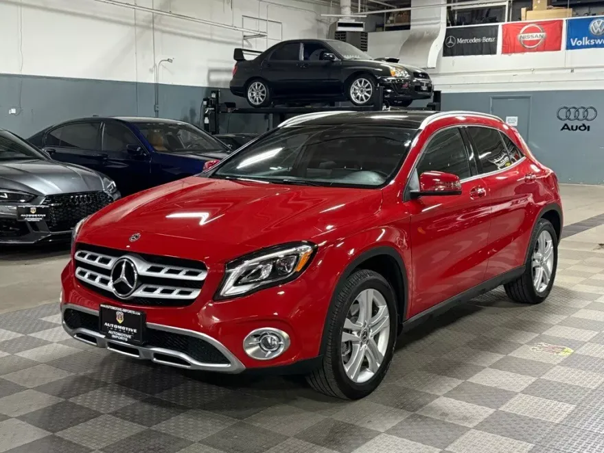 2020 Mercedes Benz GLA 250 photo 1