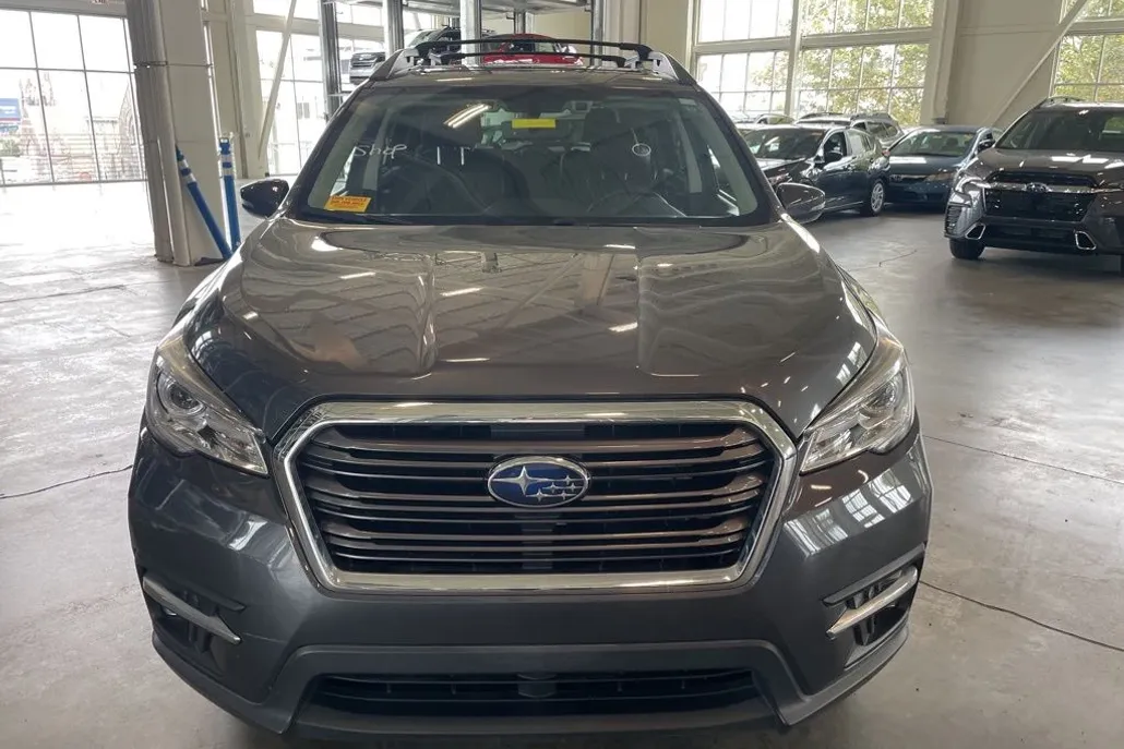 2020 Subaru Ascent Limited photo 1