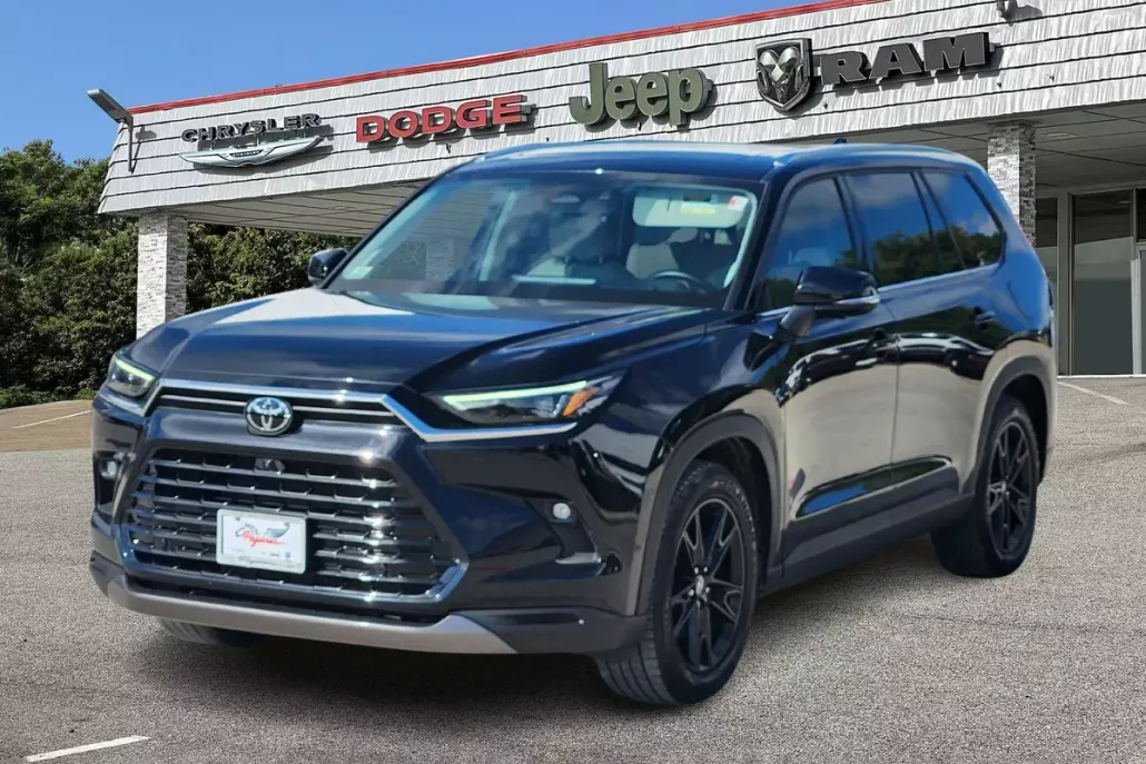 2024 Toyota Grand Highlander XLE photo 1