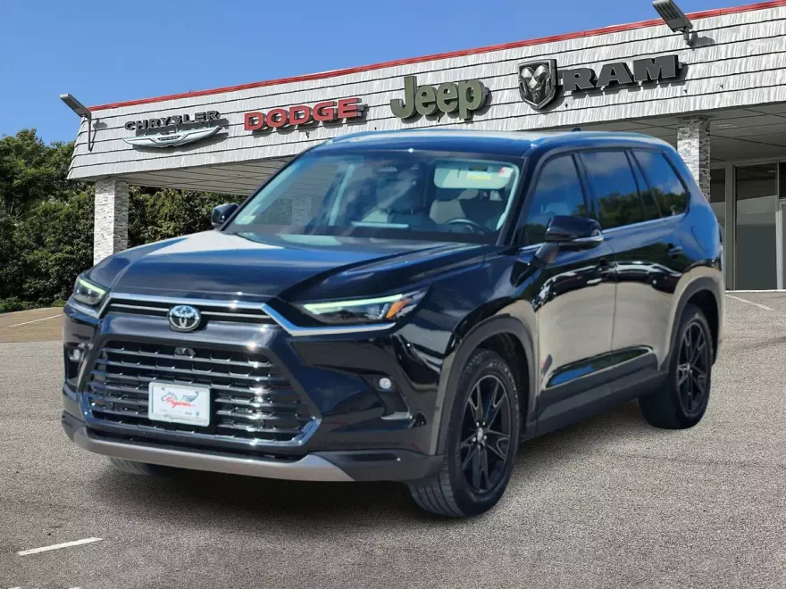 2024 Toyota Grand Highlander XLE photo 1