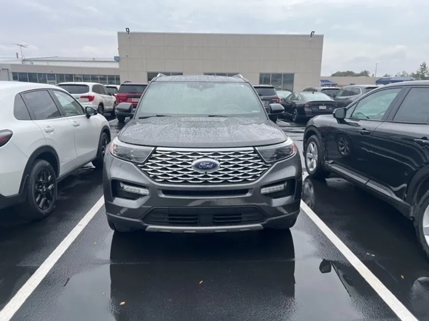 2020 Ford Explorer Platinum photo 1