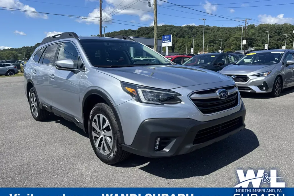 2022 Subaru Outback Premium photo 1