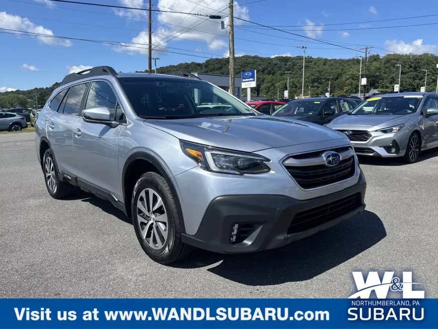 2022 Subaru Outback Premium photo 1