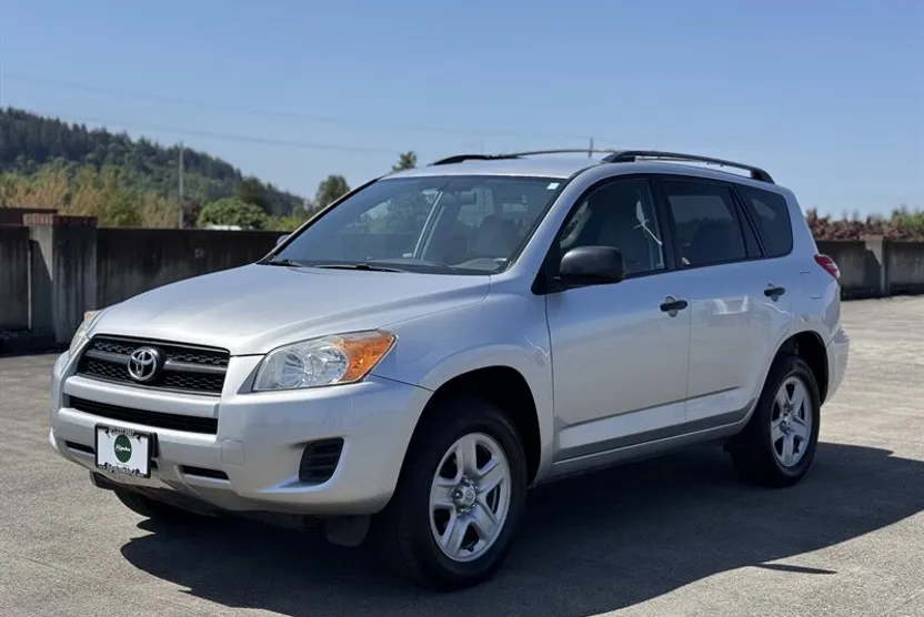 2012 Toyota RAV4 photo 1