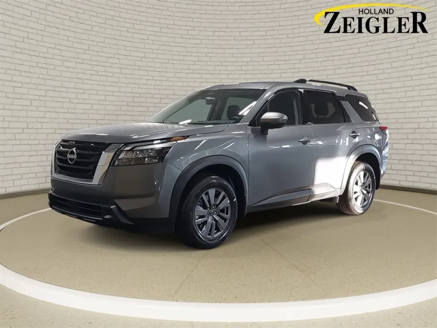 2025 Nissan Pathfinder SV photo 1