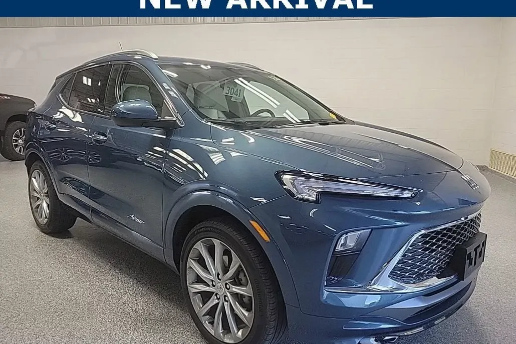 2024 Buick Encore GX Avenir photo 1