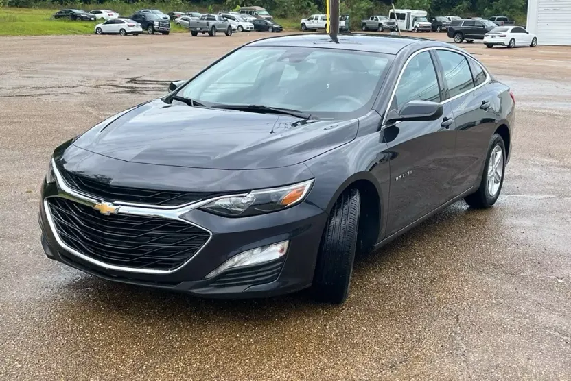 2023 Chevrolet Malibu 1LT photo 1